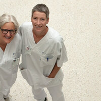 Bildet viser Gro Solberg og Lise Toubro Bratberg, donoransvarlige sykepleiere ved OUS