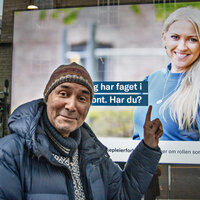 Akhenaton de Leon, leder i OMOD,NSF-leder Lill Sverresdatter Larsen på bilde