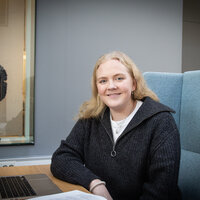 Marcia er sykepleierstudent ved OsloMet. Hun øver til anatomieksamen