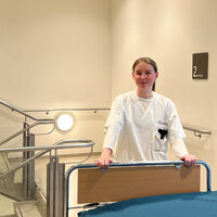 Bildet viser sykepleierstudent Stella Braathen-Reif under praksisstudier