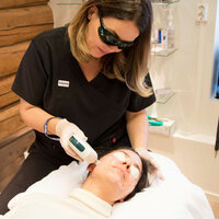 Bilde av kosmetisk sykepleier