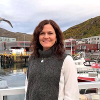 bildet sier Åshild Østlyngen