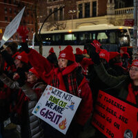 bilde av streikende sykepleiere i New York