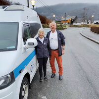 bilde av gunvor engtrø og ansgar Fuglestad i ønsketransporten