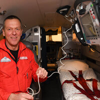 Bildet viser flysykepleier Bjørn Bjerkan